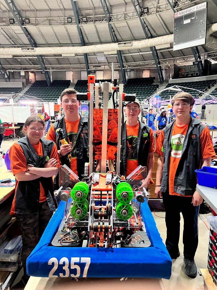 Ray Pec robotics team open shop night! RaymorePeculiar High School